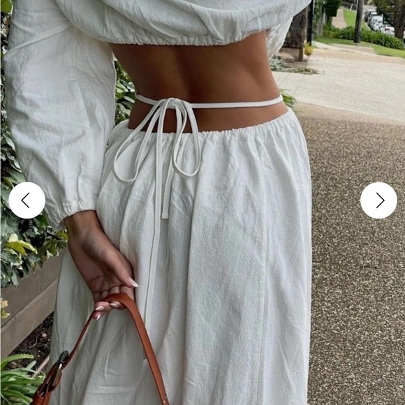 Avenue - Picture 2 of 3